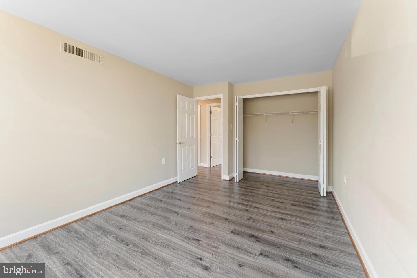 BRIARWOOD COURT - Residential