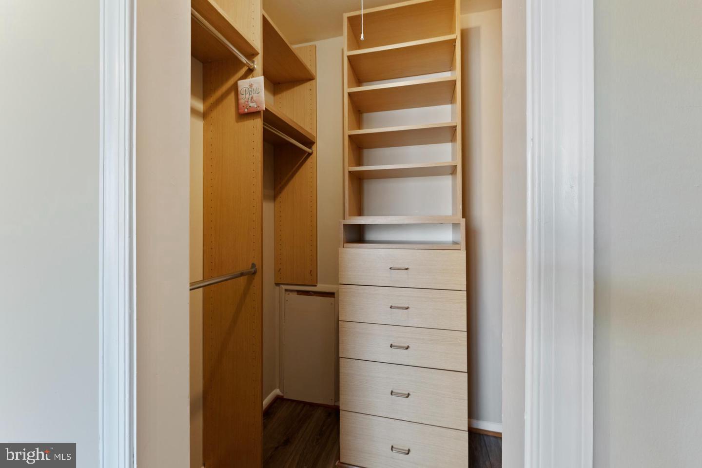 BRIARWOOD COURT - Residential