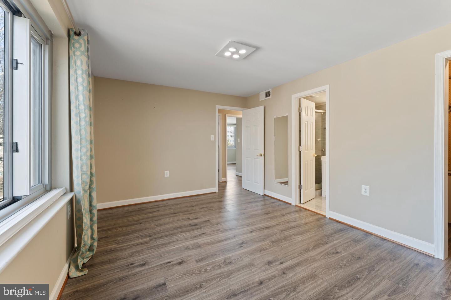 BRIARWOOD COURT - Residential