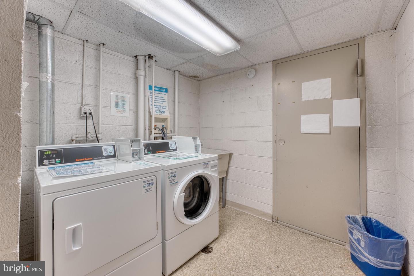 BRIARWOOD COURT - Residential