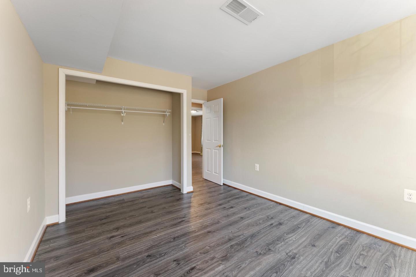 BRIARWOOD COURT - Residential