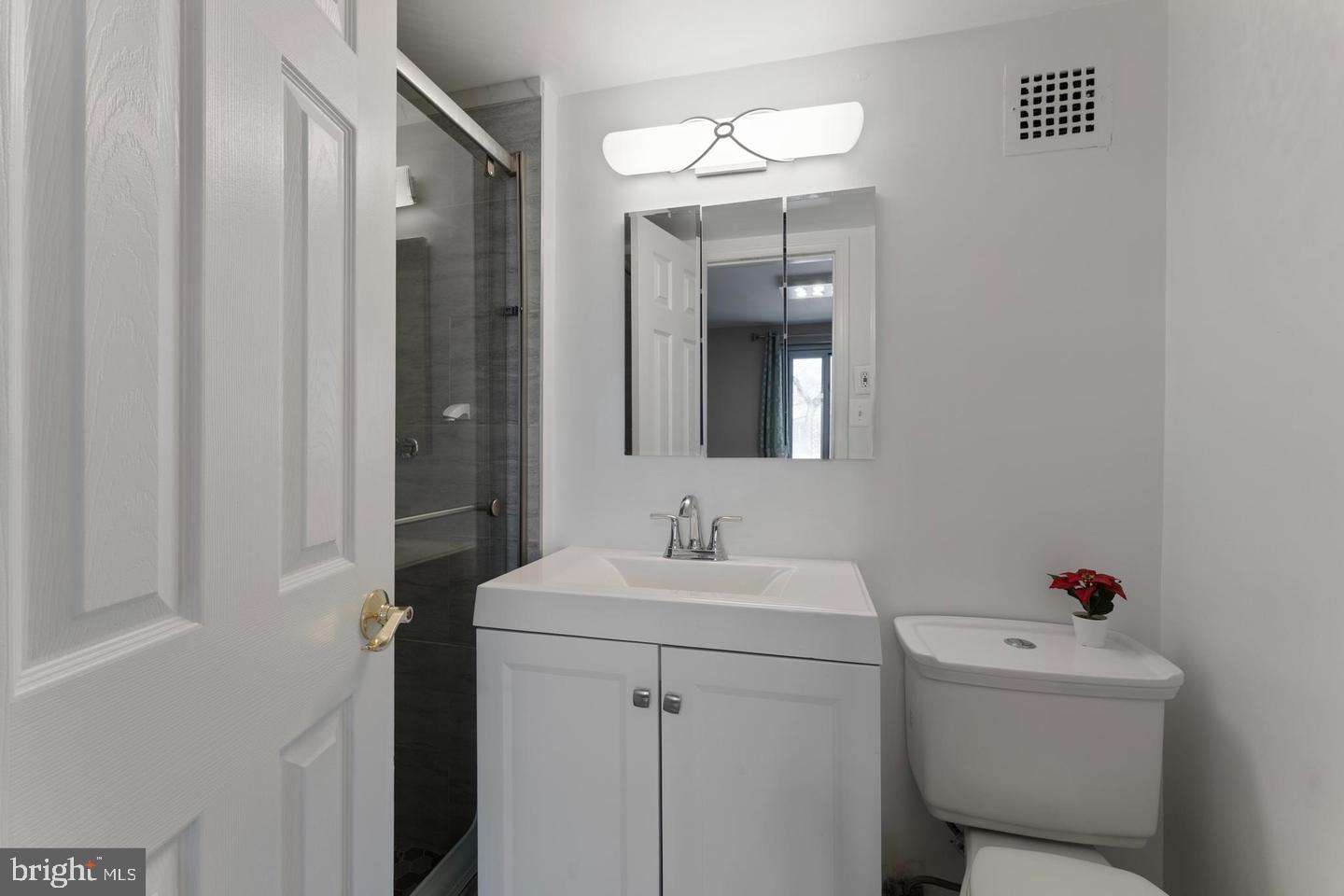 BRIARWOOD COURT - Residential