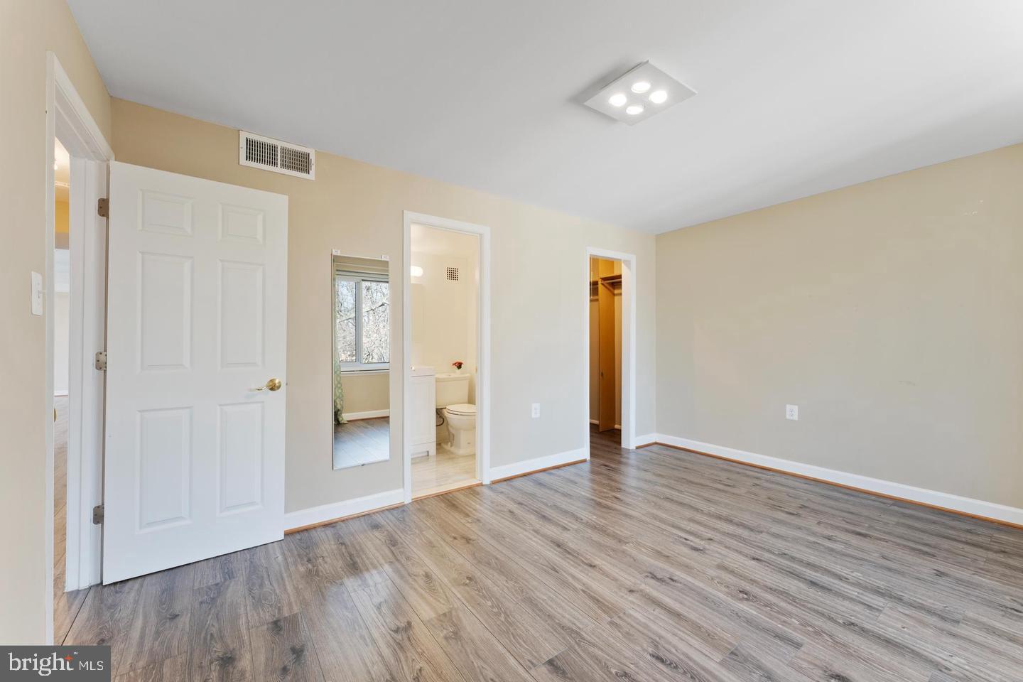 BRIARWOOD COURT - Residential