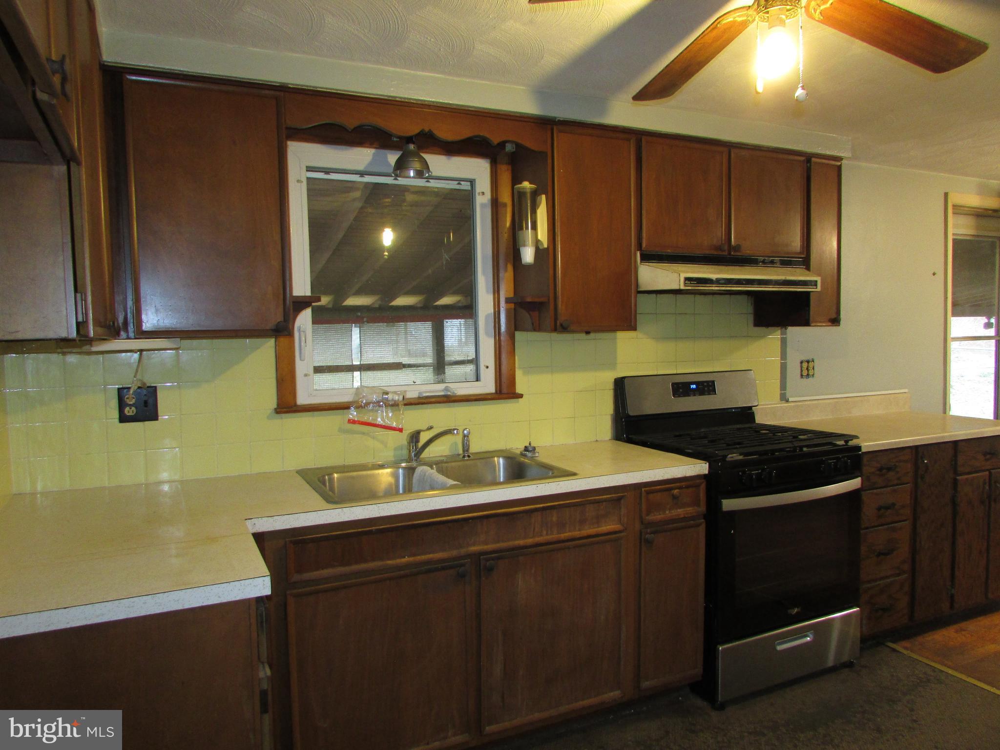 EAST MANCHESTER TWP. - Residential