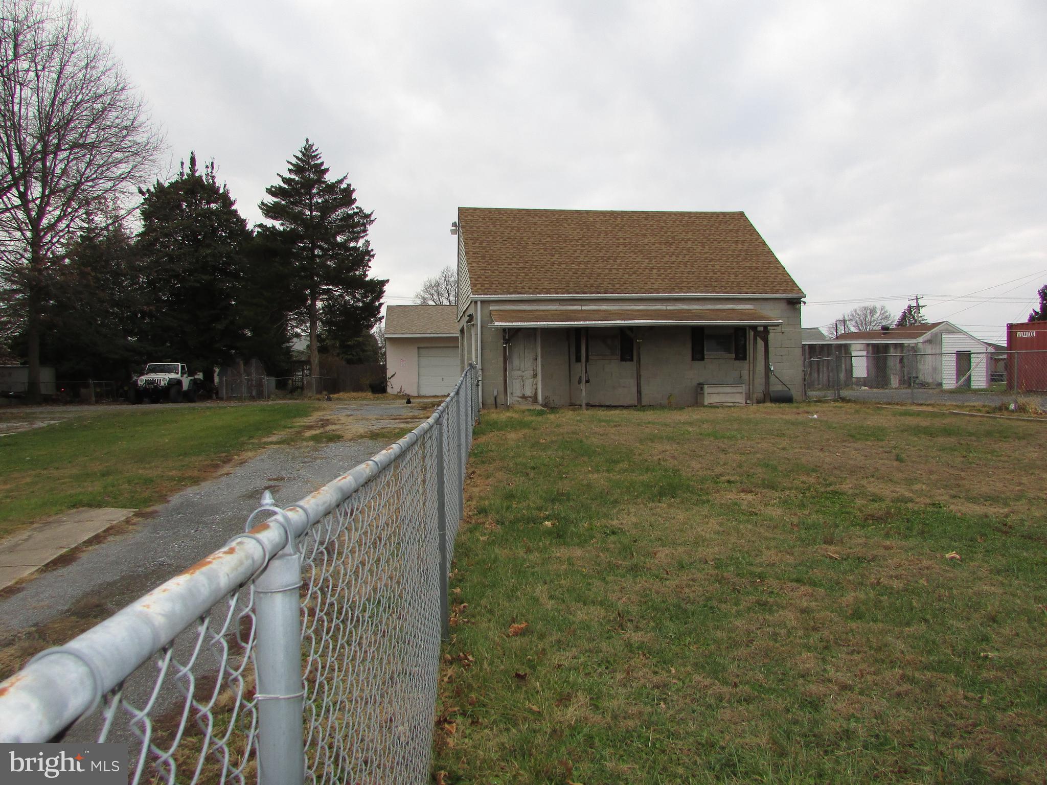 EAST MANCHESTER TWP. - Residential