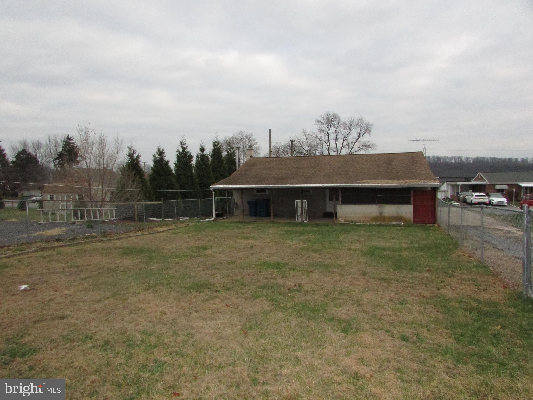 EAST MANCHESTER TWP. - Residential