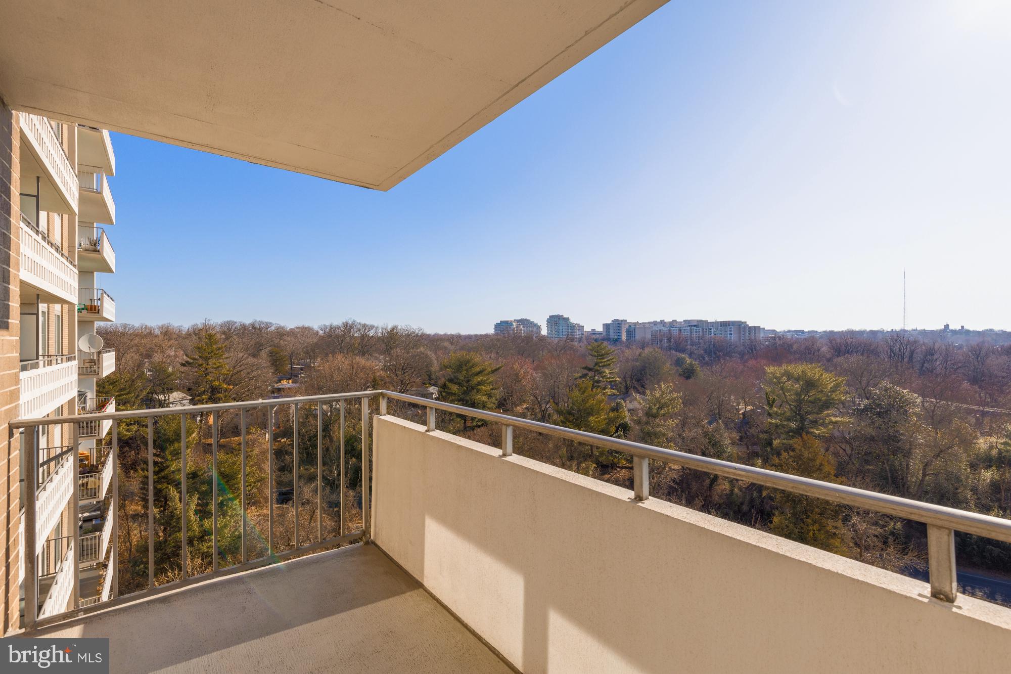 THE KENWOOD - Residential