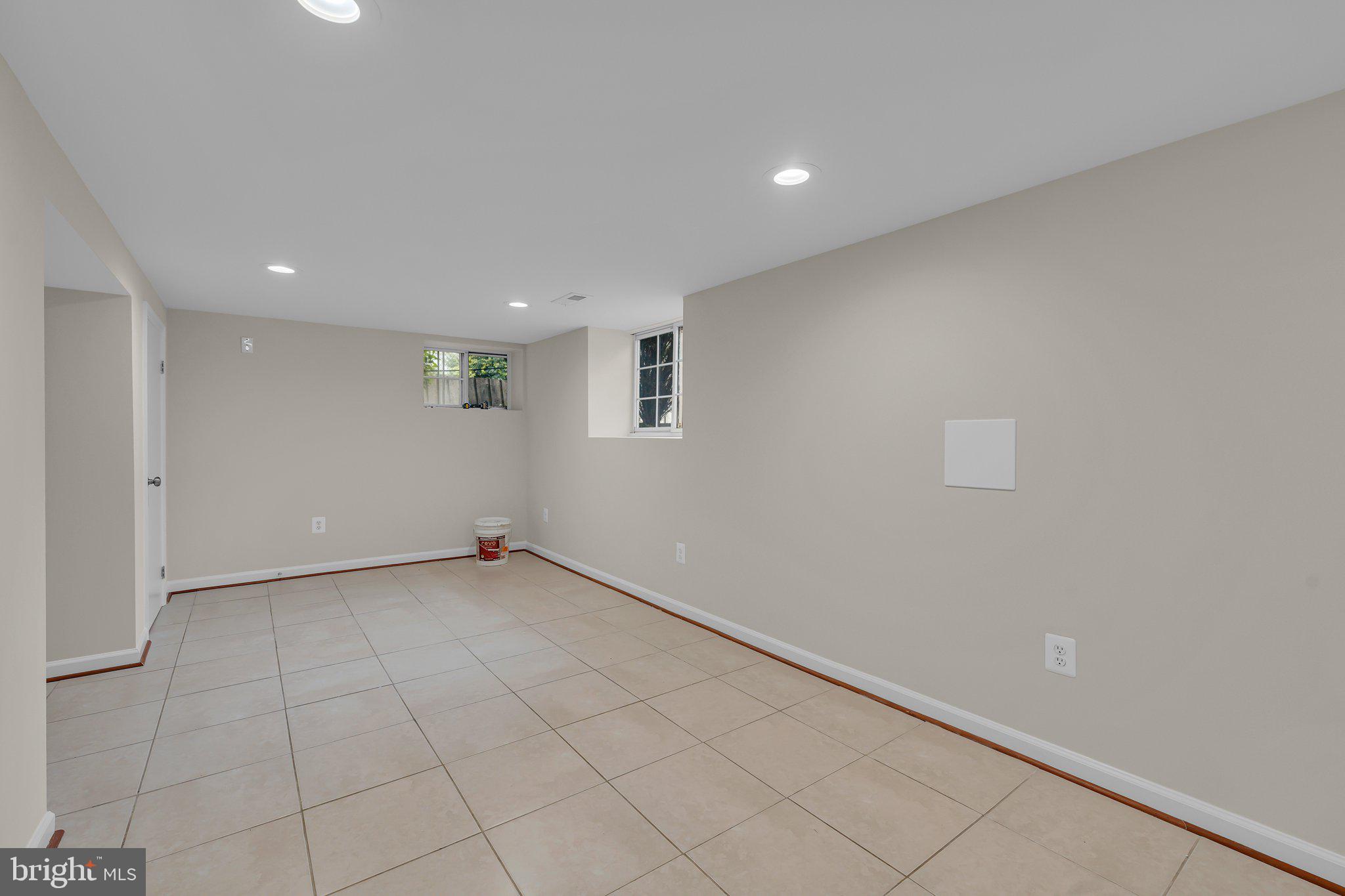 GLENCARLYN - Residential