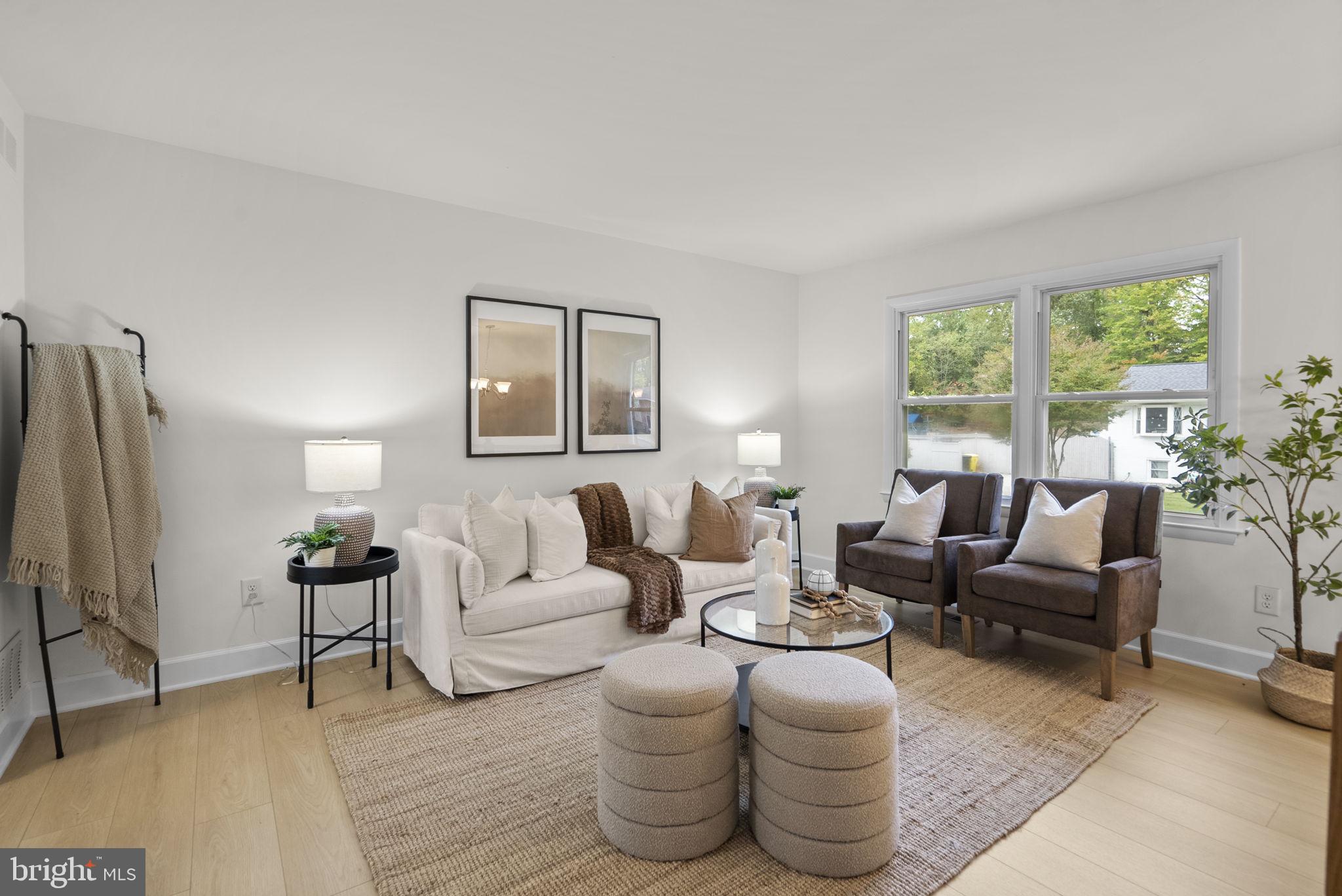 449 CLOVERDALE CIRCLE
