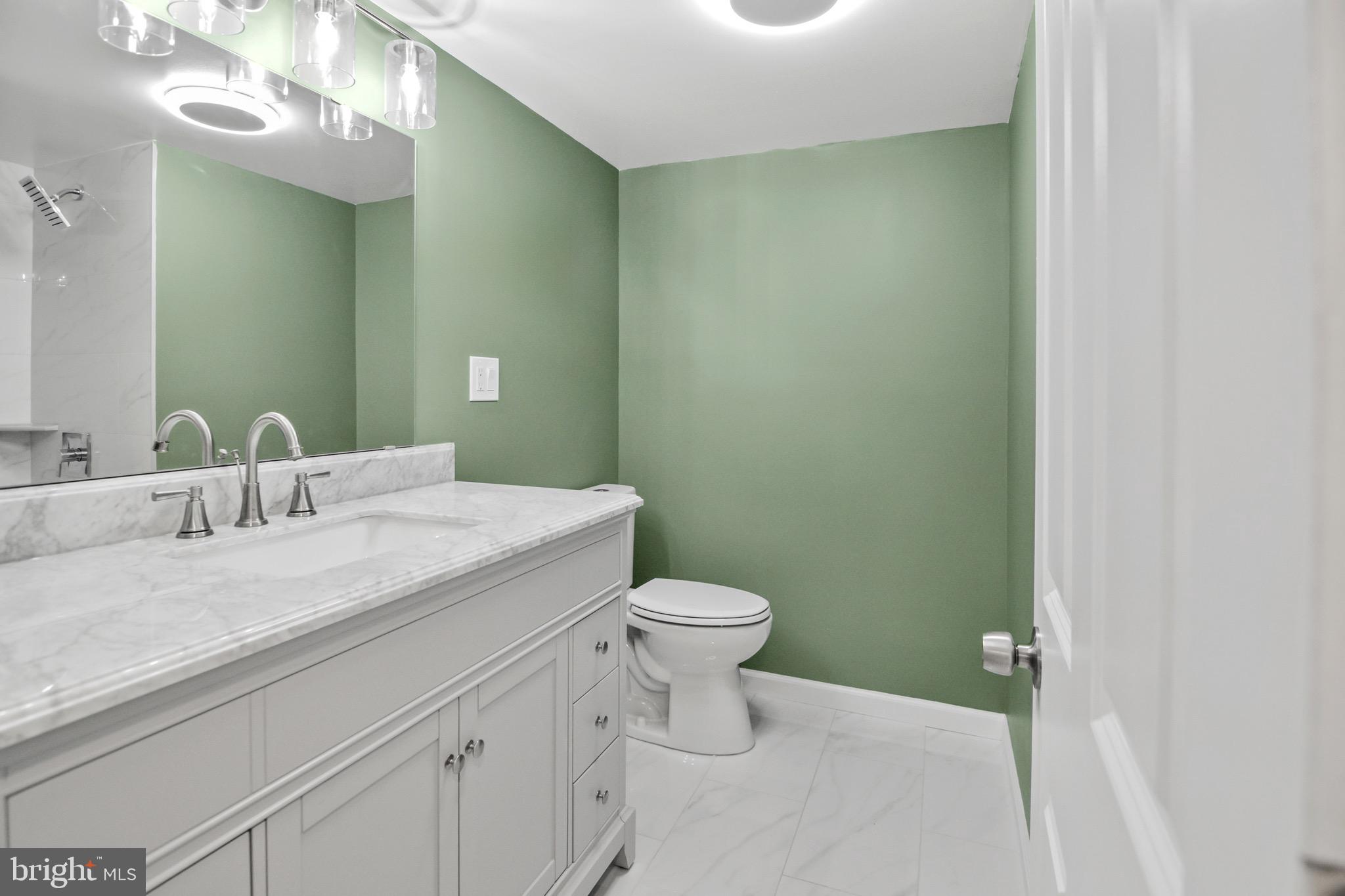 HAMILTON HILLS - Residential