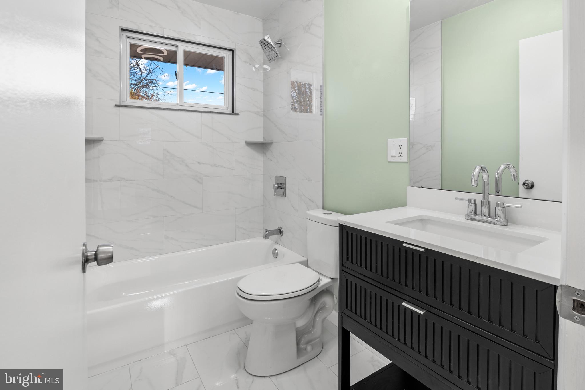 HAMILTON HILLS - Residential