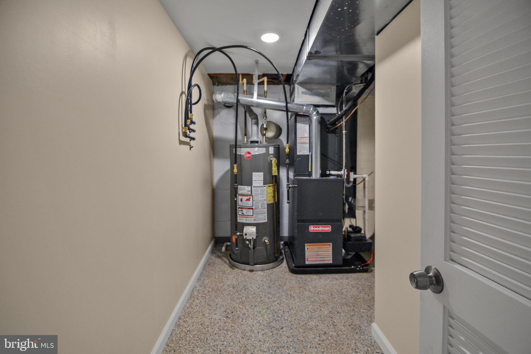 HAMILTON HILLS - Residential