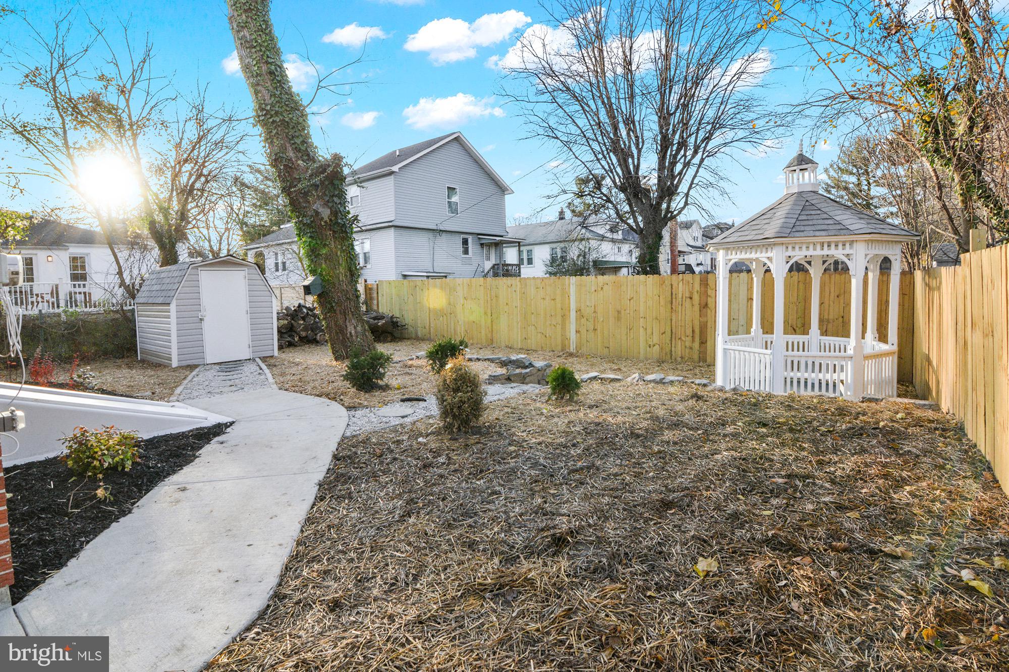 HAMILTON HILLS - Residential