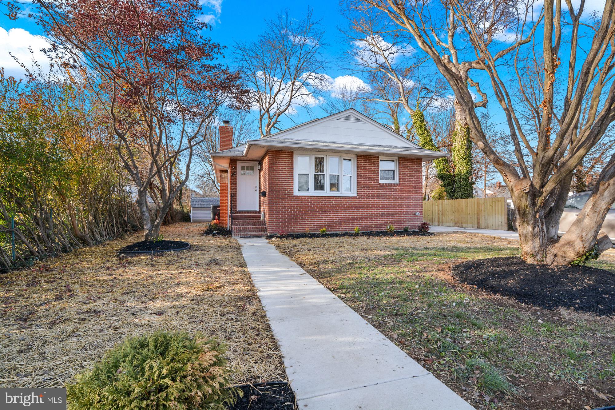 HAMILTON HILLS - Residential