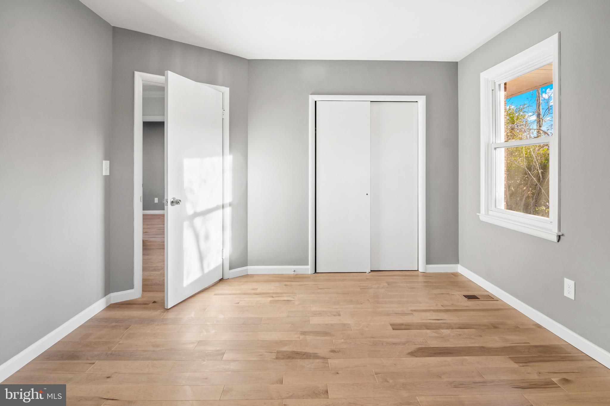 HAMILTON HILLS - Residential