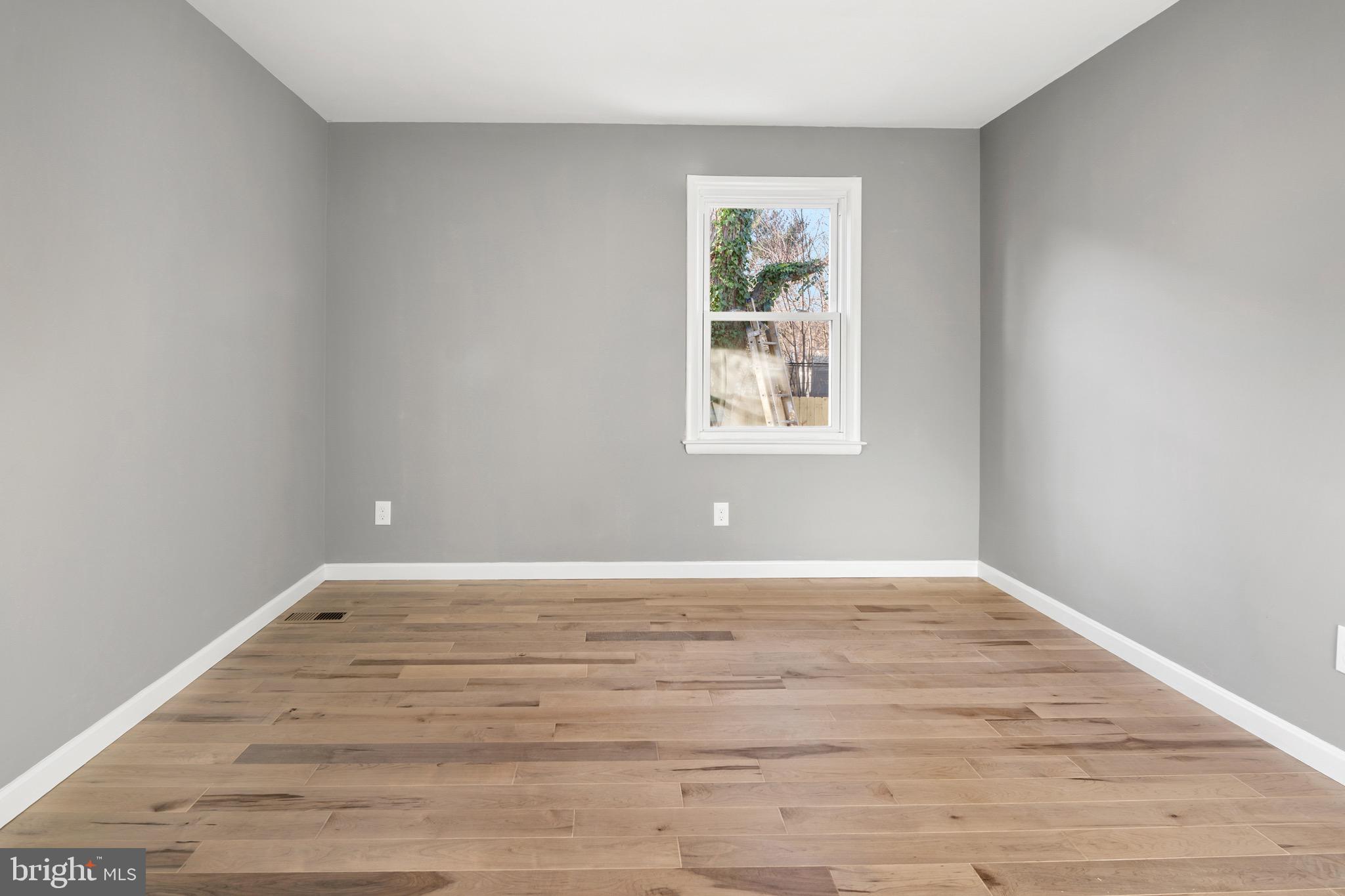 HAMILTON HILLS - Residential