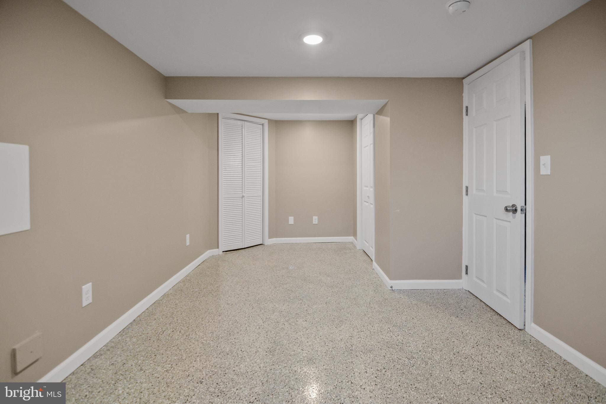 HAMILTON HILLS - Residential