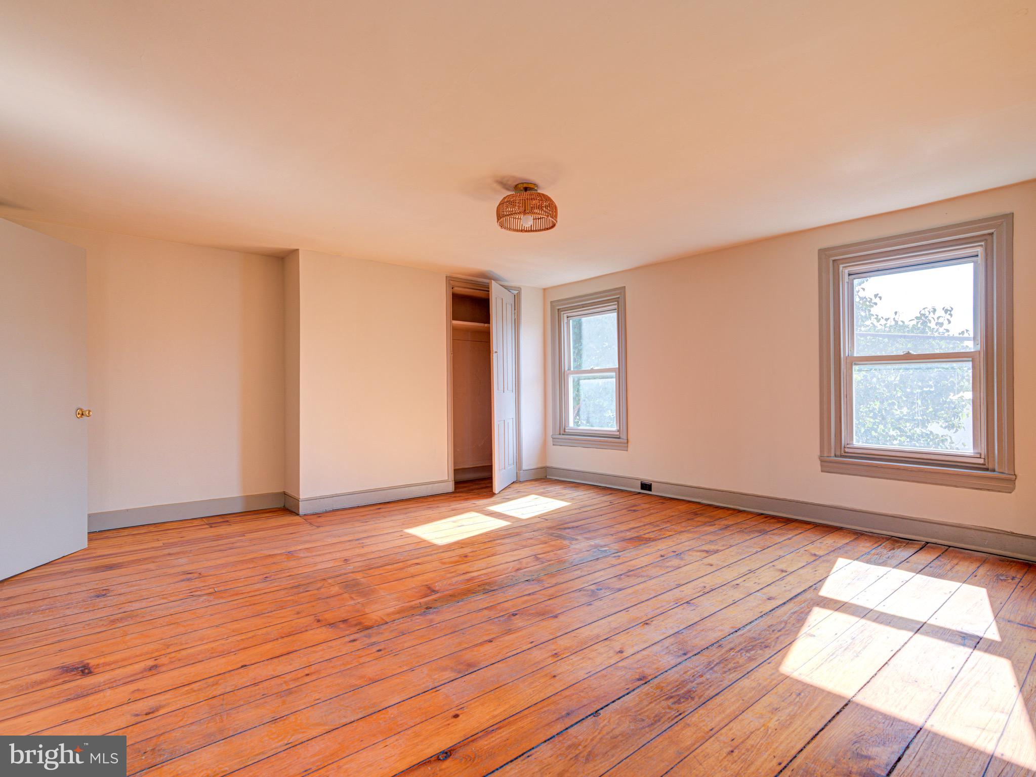 SOUTH KENSINGTON - Residential Lease