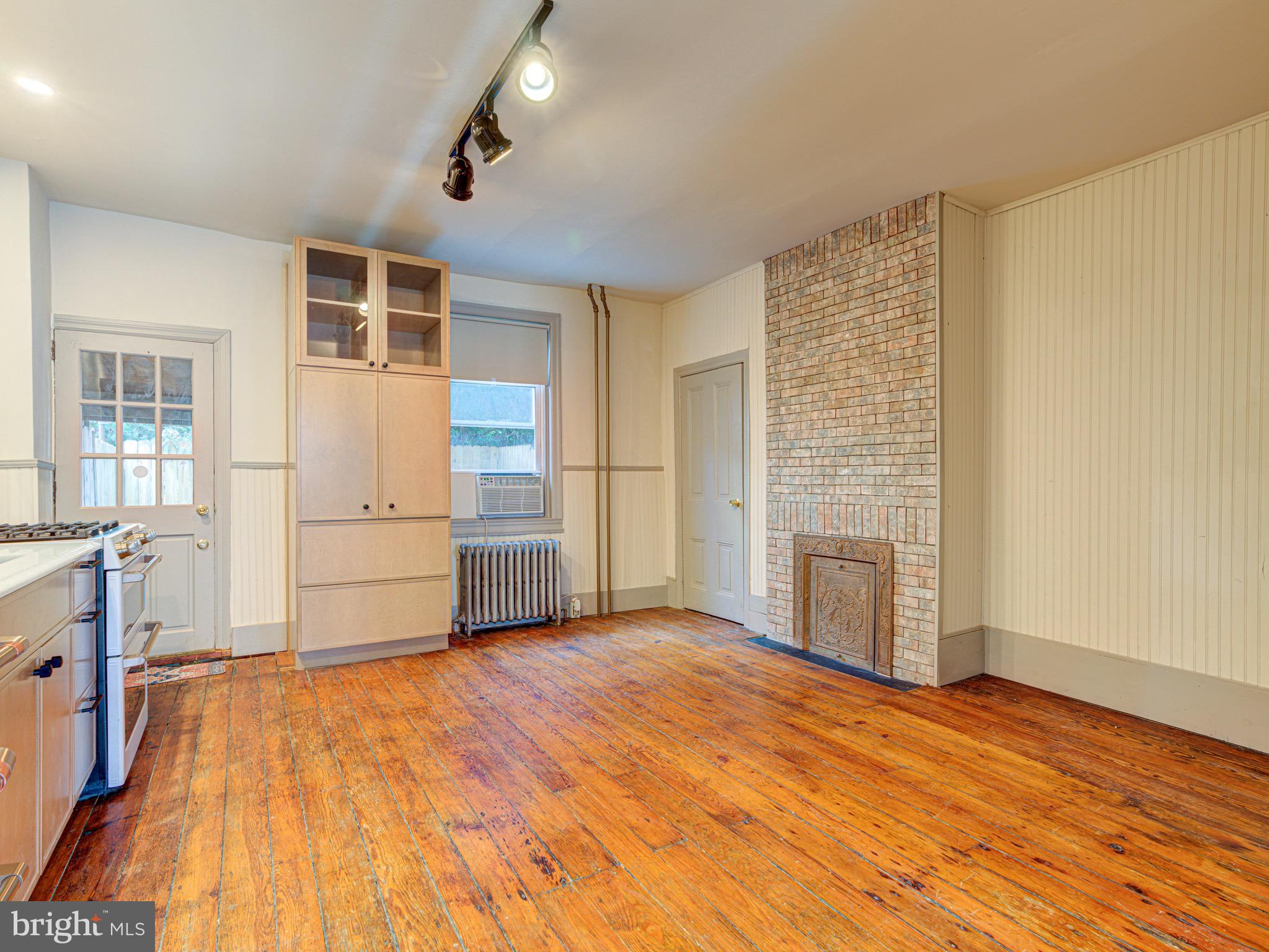 SOUTH KENSINGTON - Residential Lease