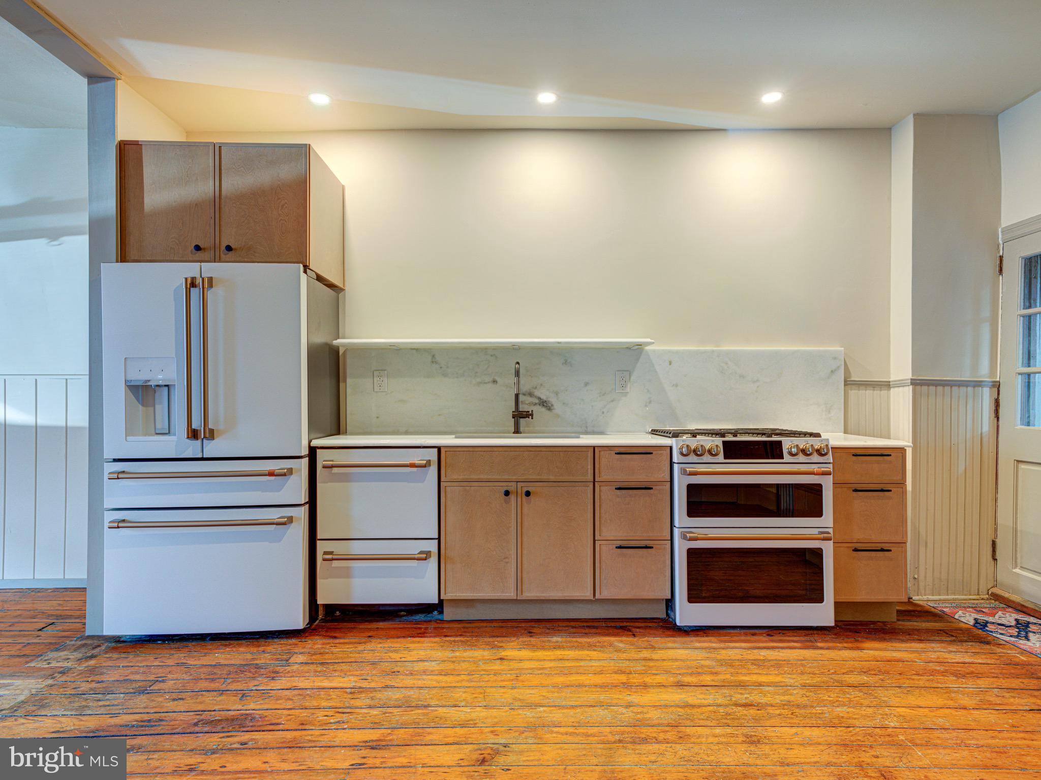 SOUTH KENSINGTON - Residential Lease