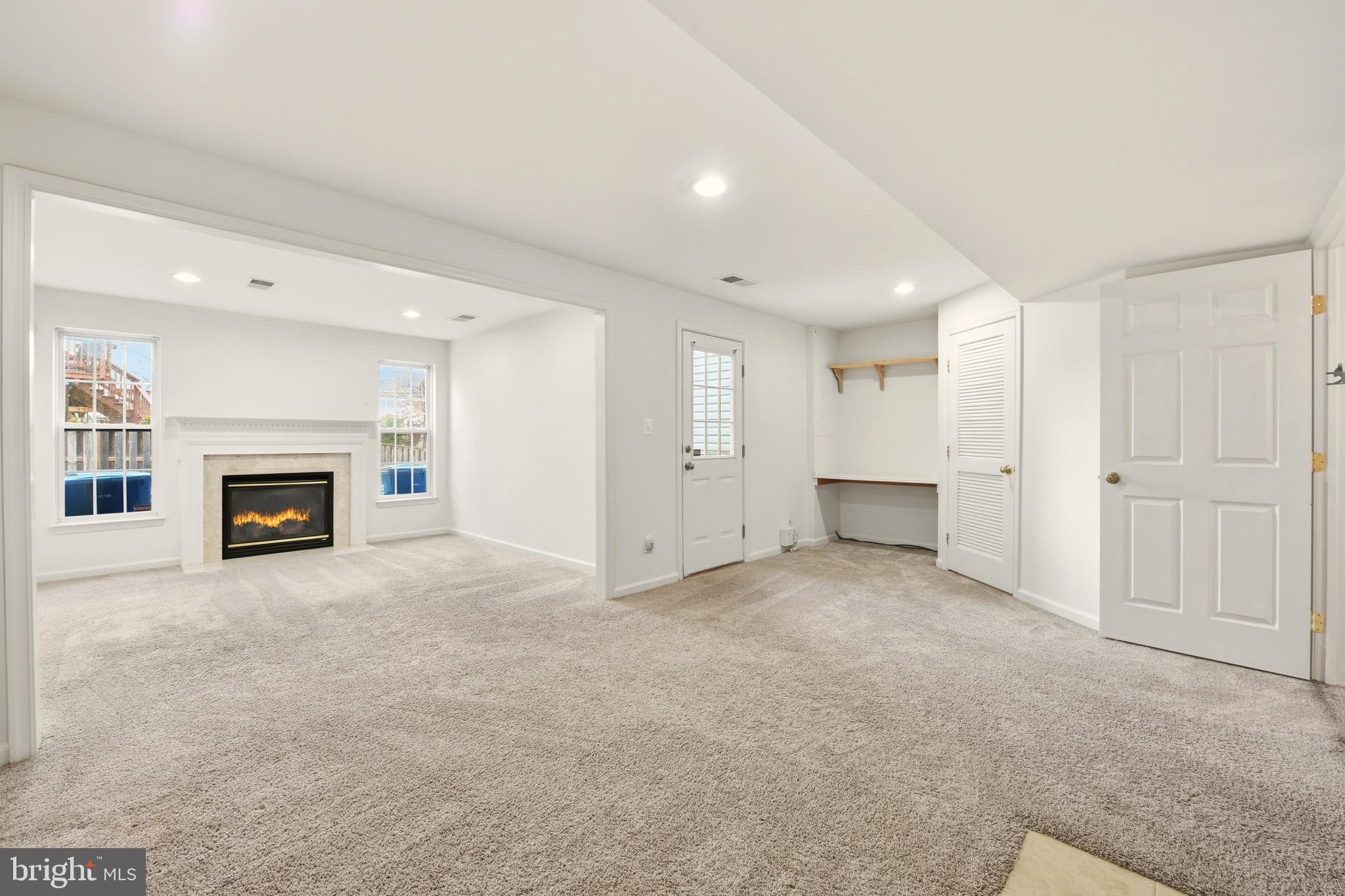 SOMERSET - Residential