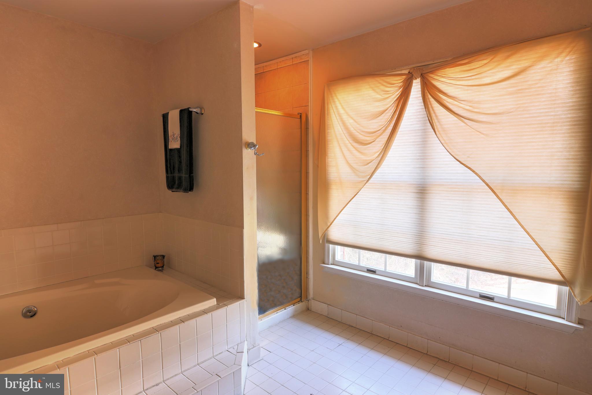 COUNTRYSIDE - Residential