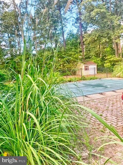 COUNTRYSIDE - Residential