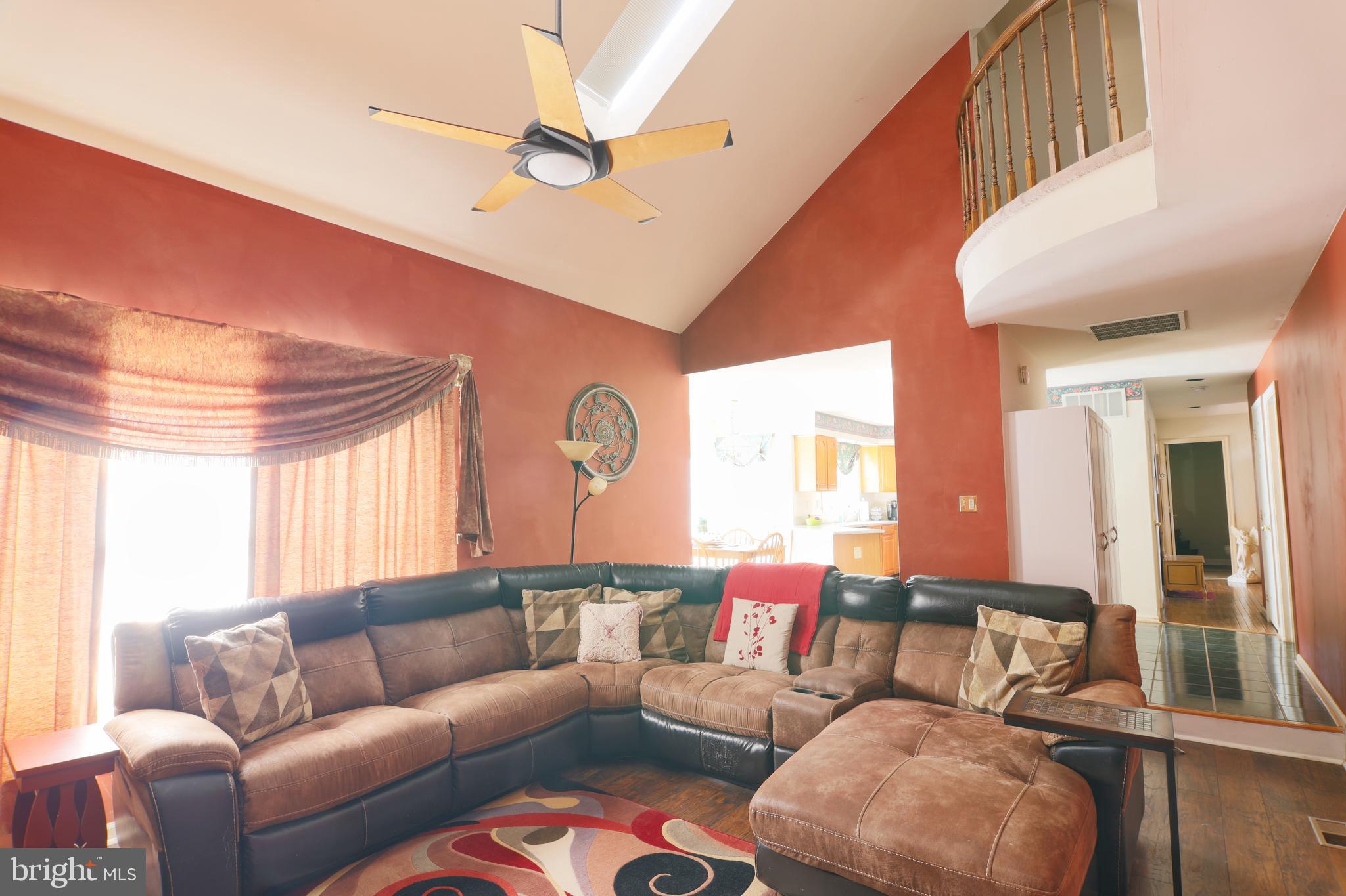 COUNTRYSIDE - Residential