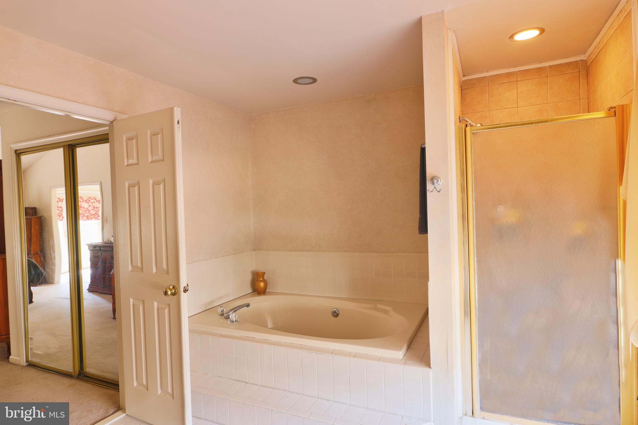 COUNTRYSIDE - Residential