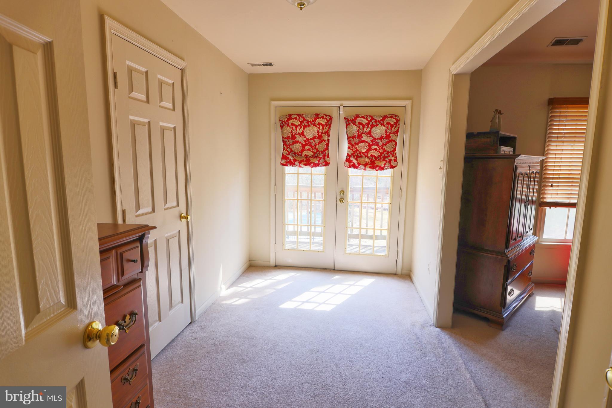 COUNTRYSIDE - Residential