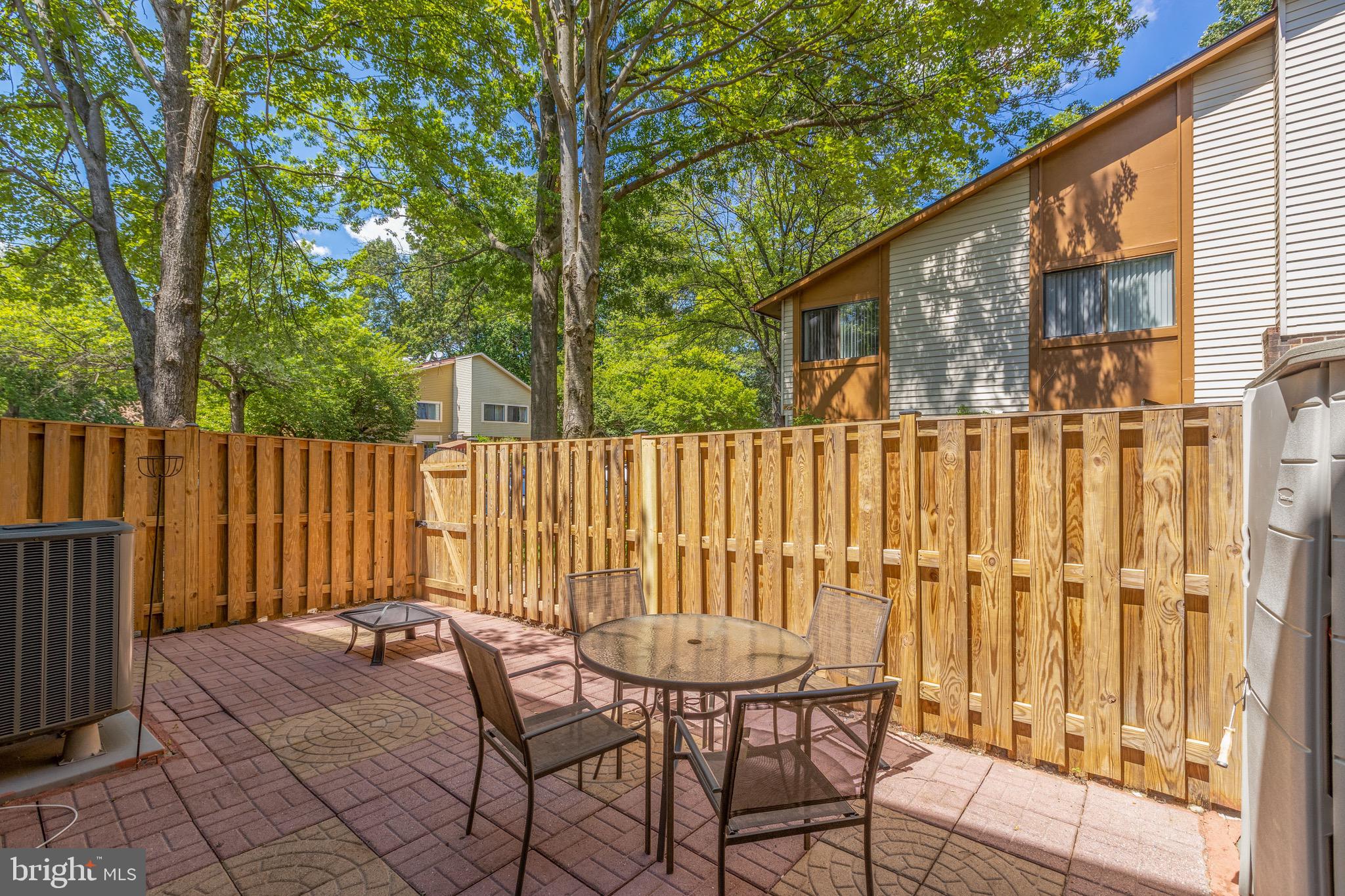 BURKE CENTRE CONSERVANCY - Residential Lease