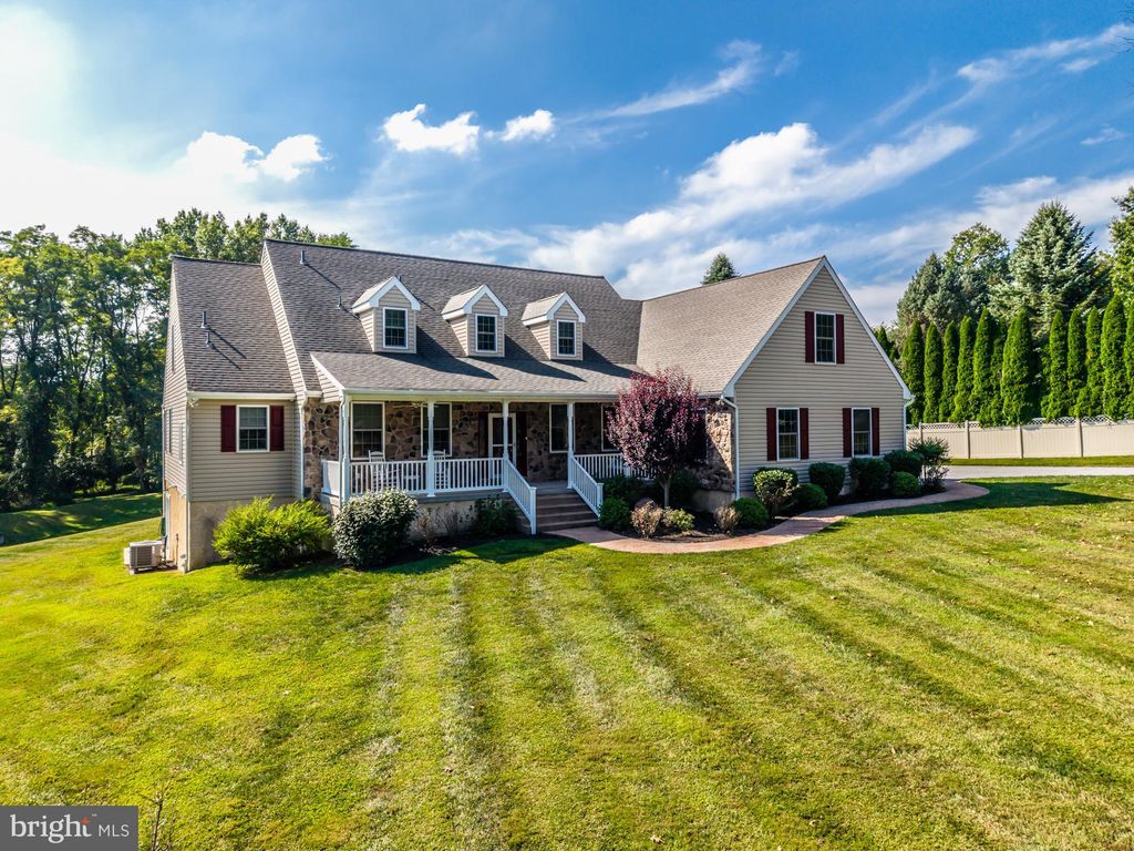 Photo of 1657 S Glenside Road, WEST CHESTER, PA 19380 (MLS # PACT2113930)