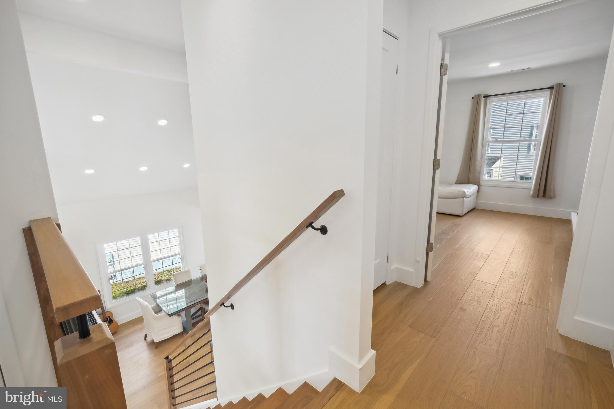 LONGMEAD - Residential