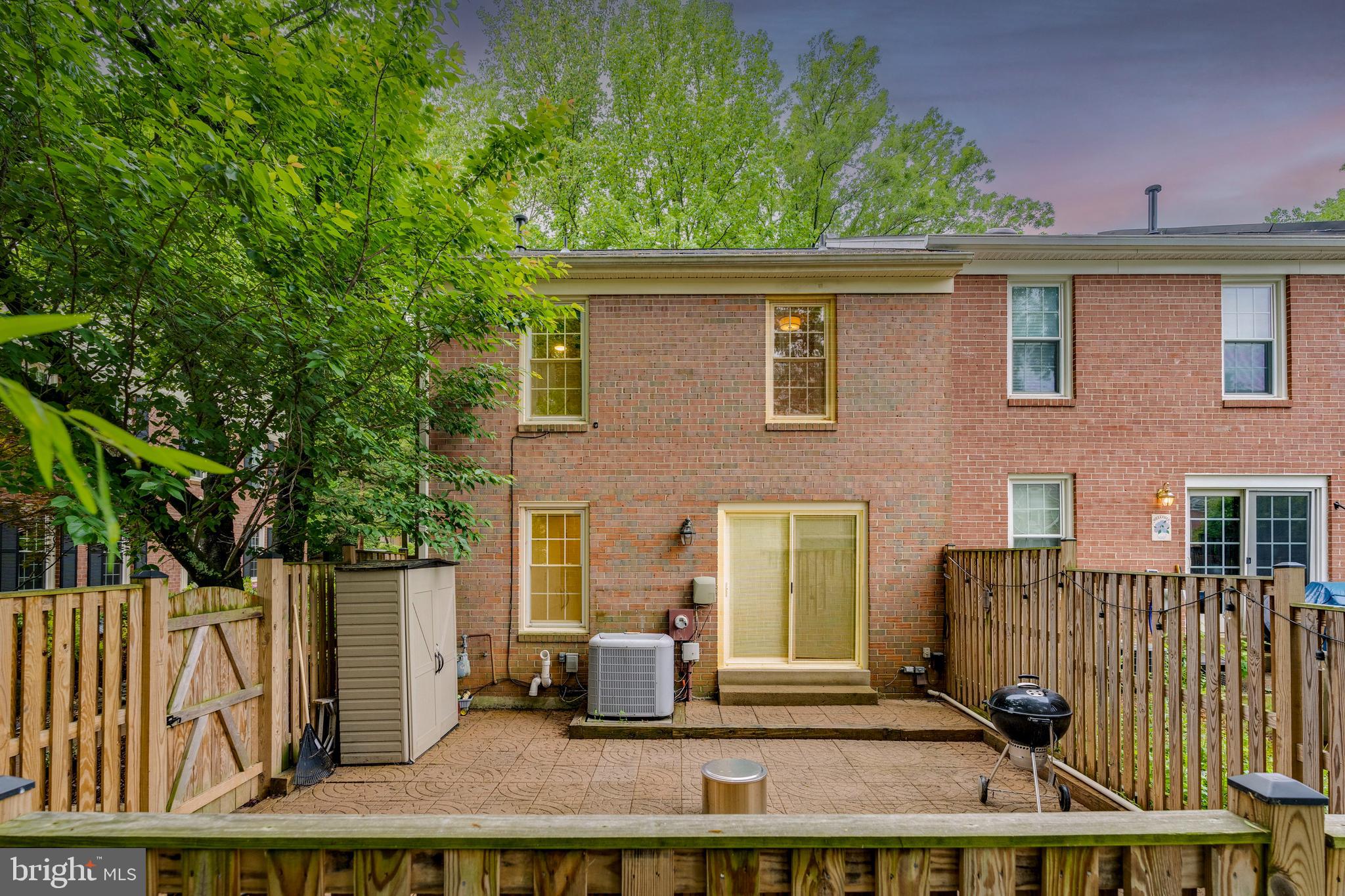 DEEPWOOD - Residential