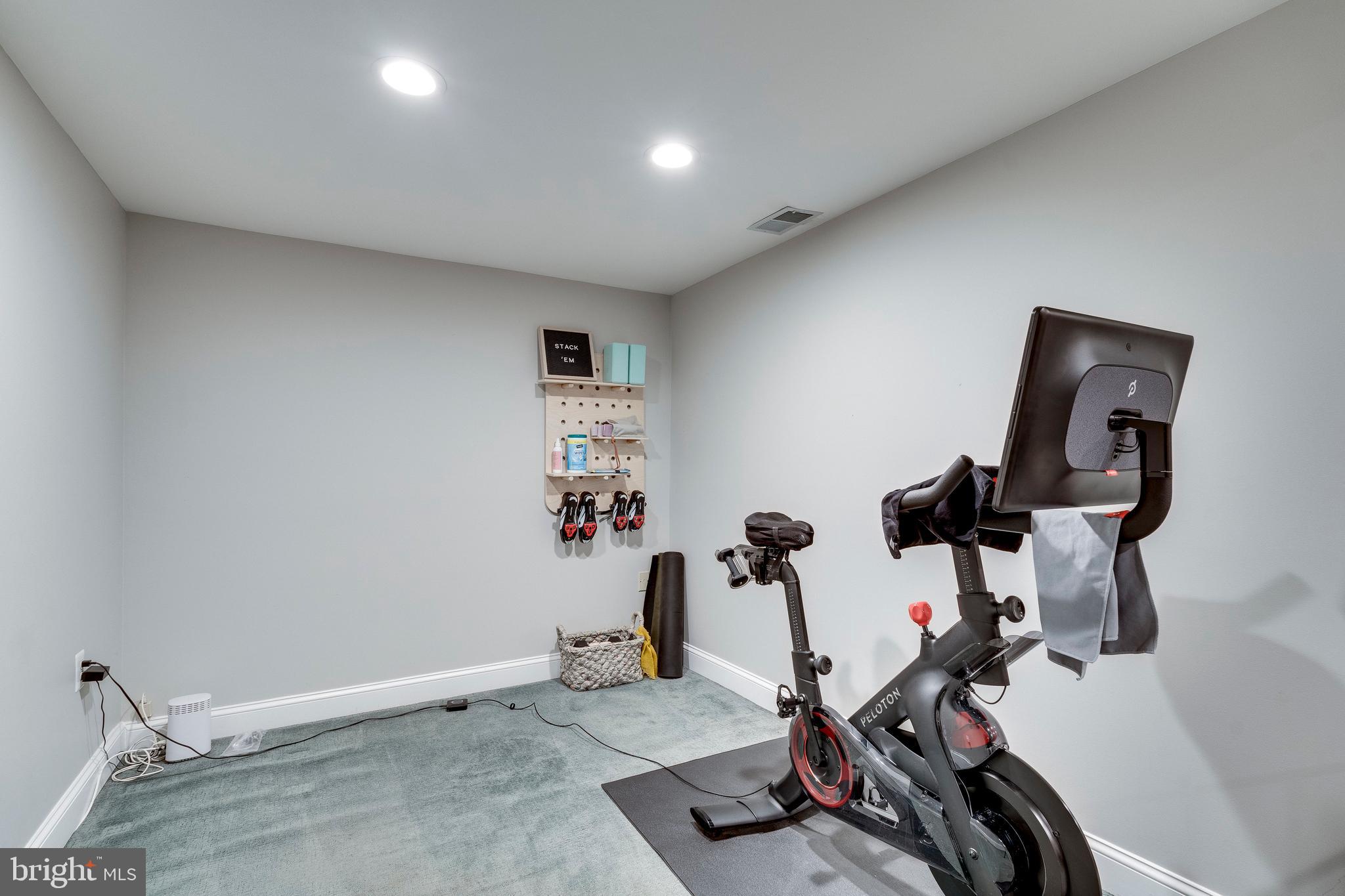 DEEPWOOD - Residential