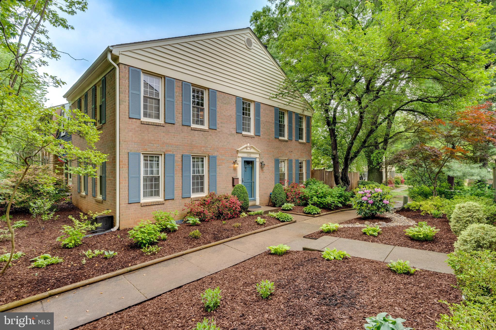 DEEPWOOD - Residential