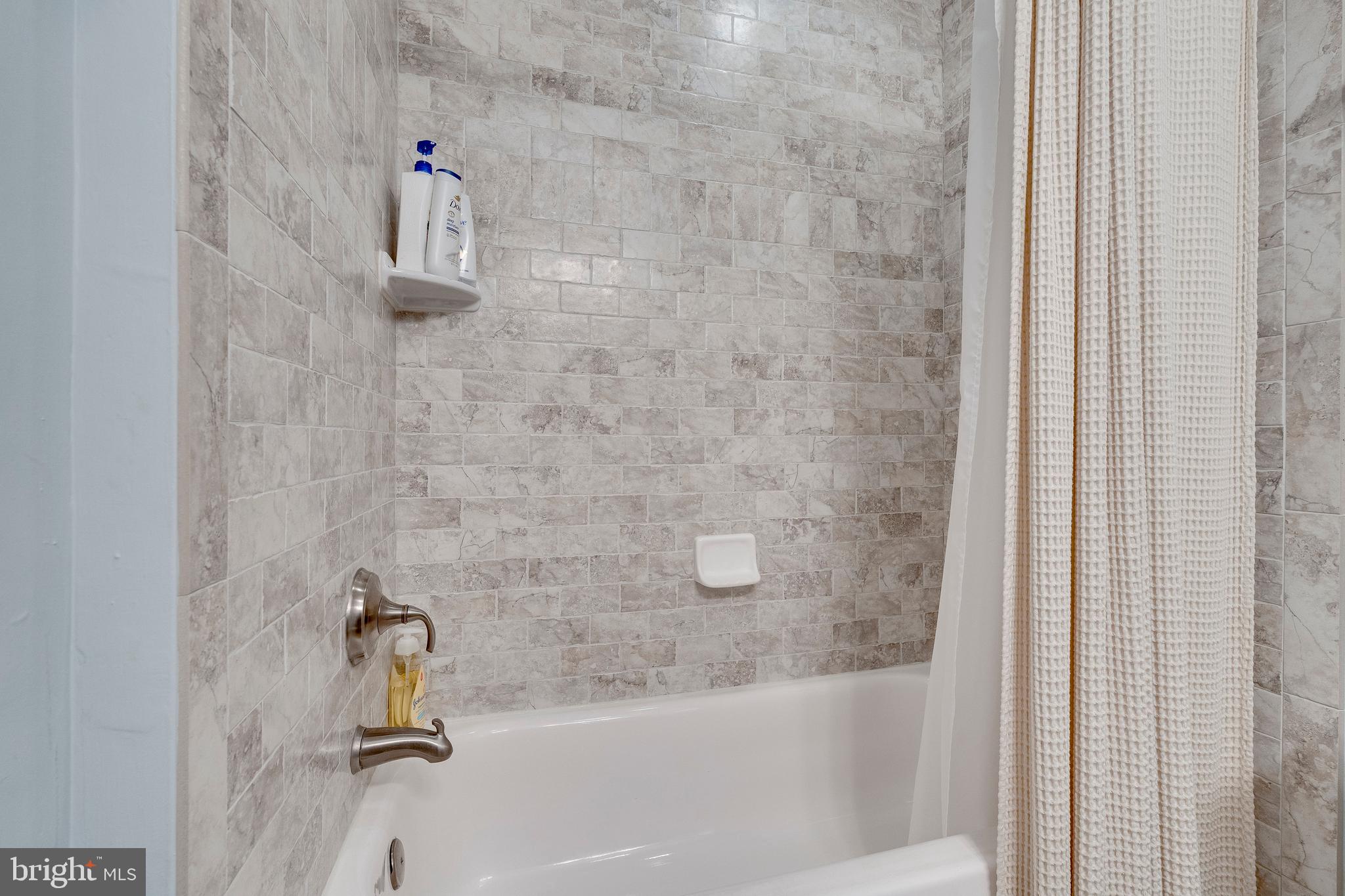 DEEPWOOD - Residential