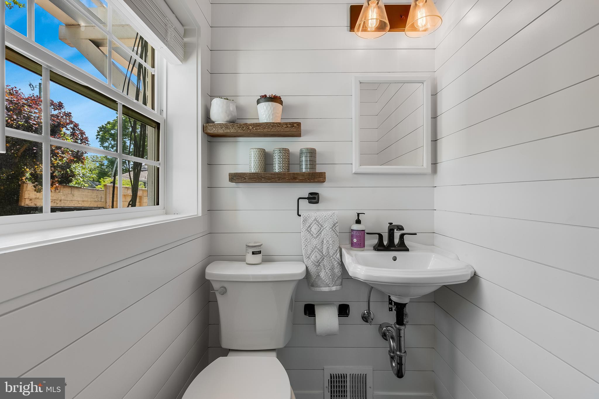 LEEWAY HEIGHTS - Residential