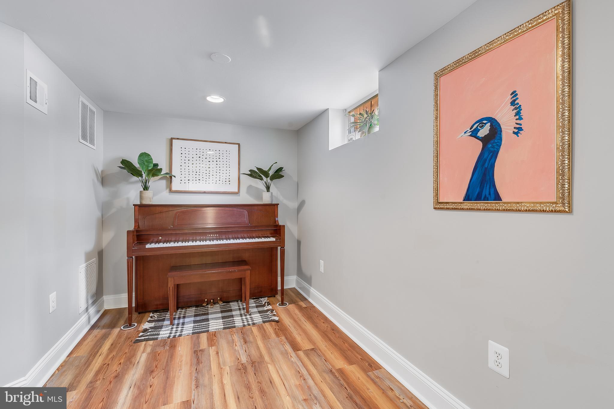 LEEWAY HEIGHTS - Residential