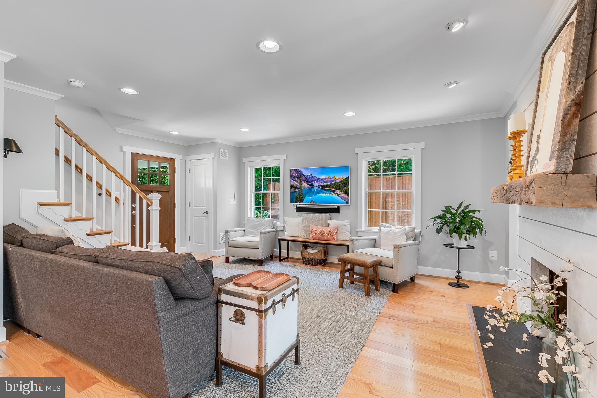 LEEWAY HEIGHTS - Residential