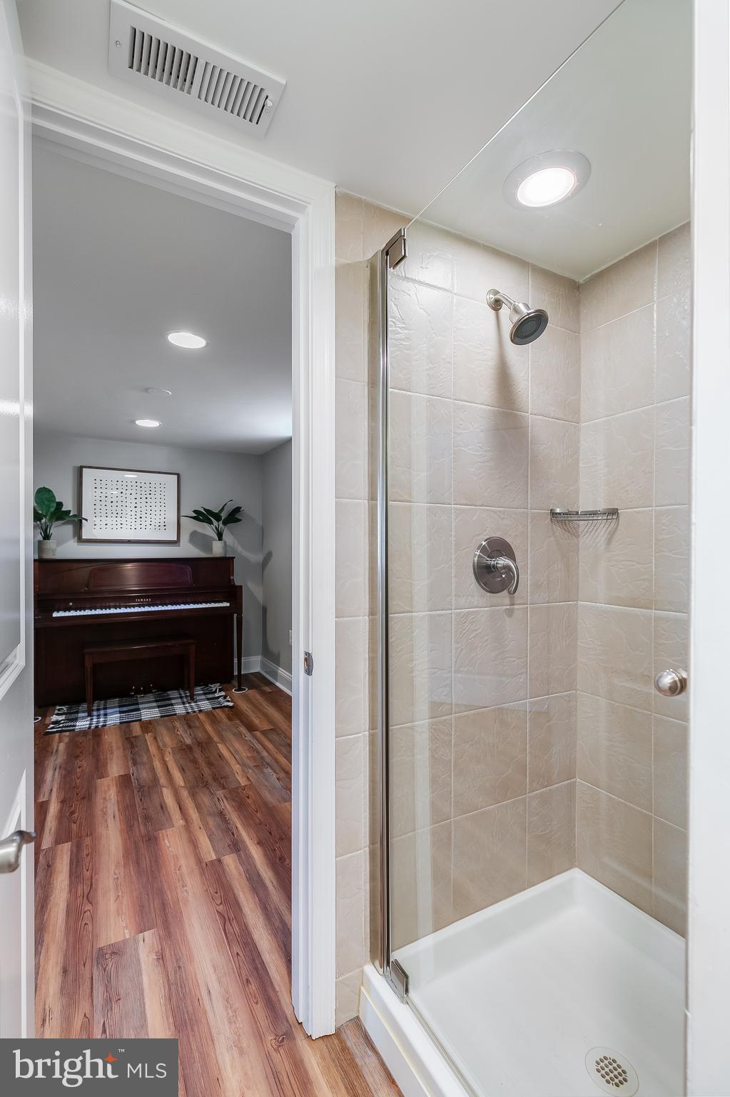 LEEWAY HEIGHTS - Residential