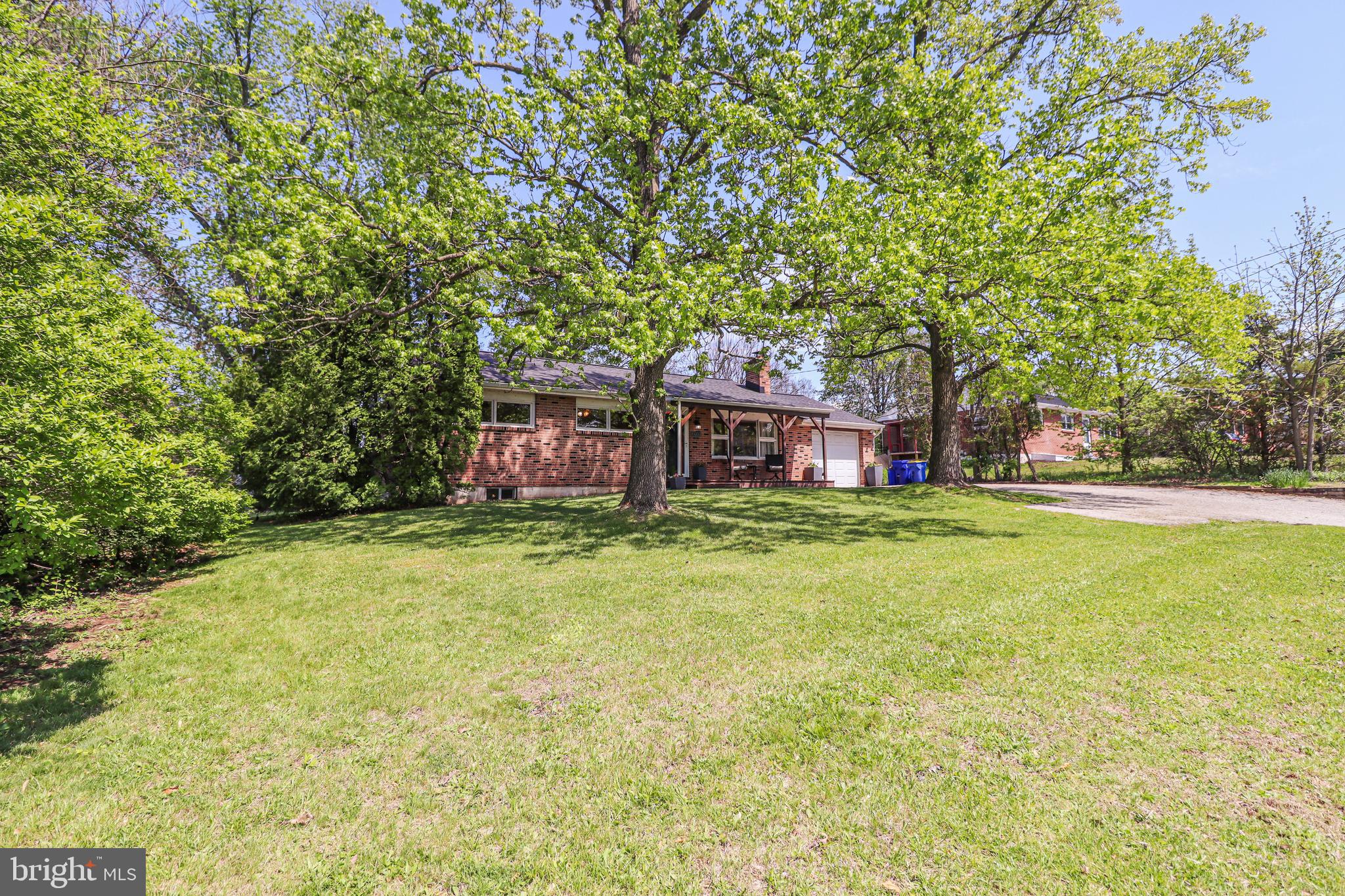 2777 ROOSEVELT AVENUE