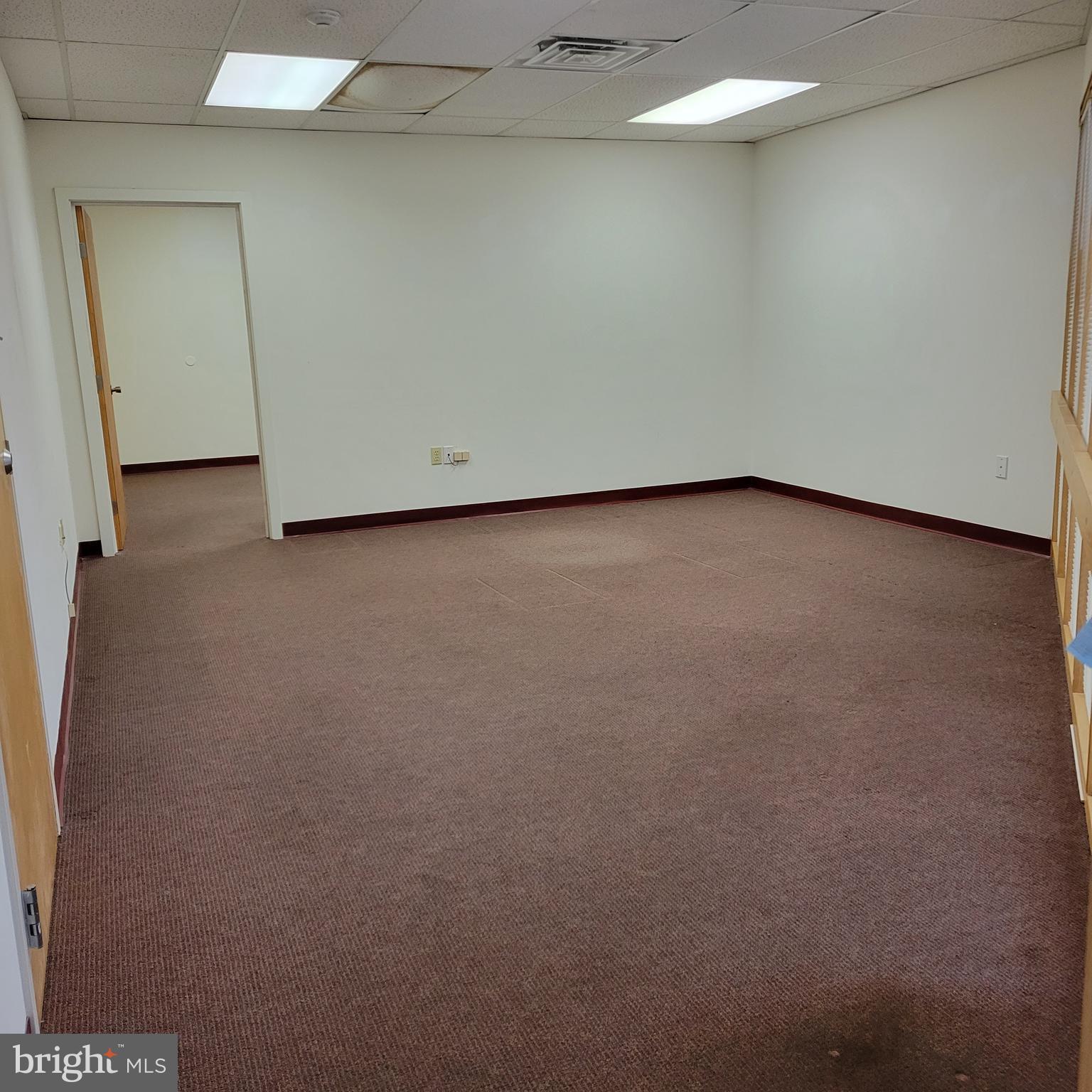 EXECUTIVE PARK NORTH - Commercial Lease