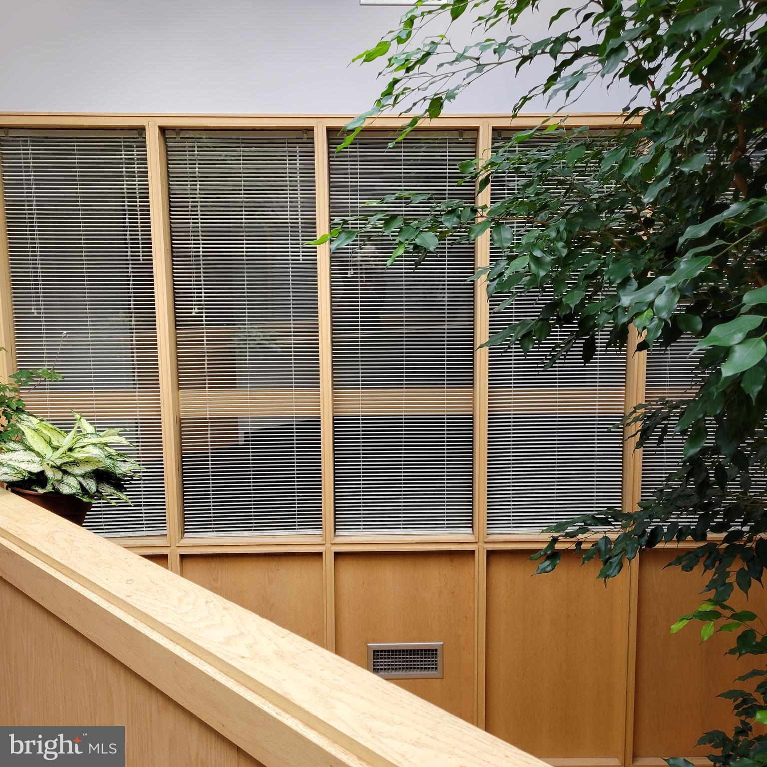 EXECUTIVE PARK NORTH - Commercial Lease