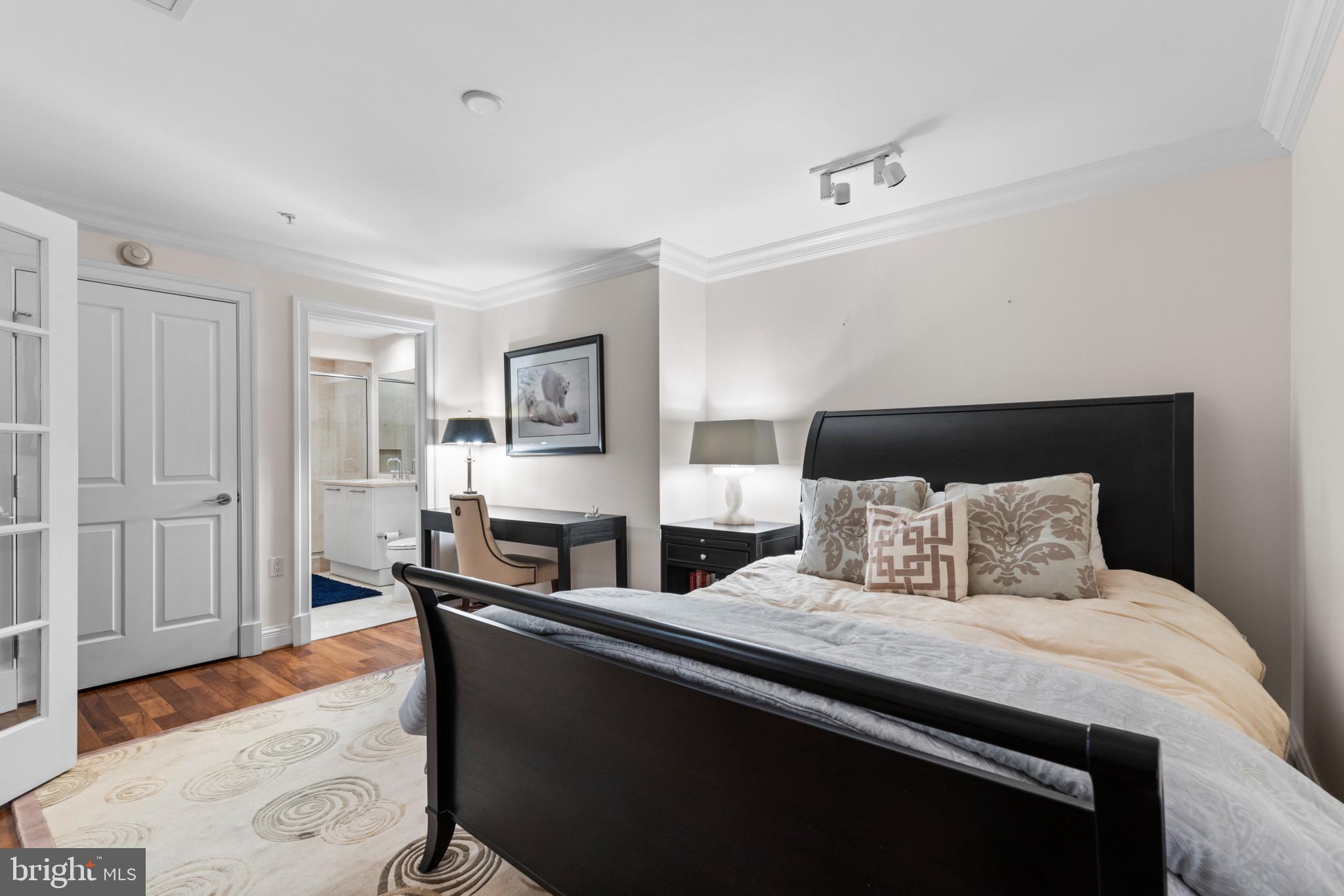 THE RITZ-CARLTON RESIDENCES - Residential Lease