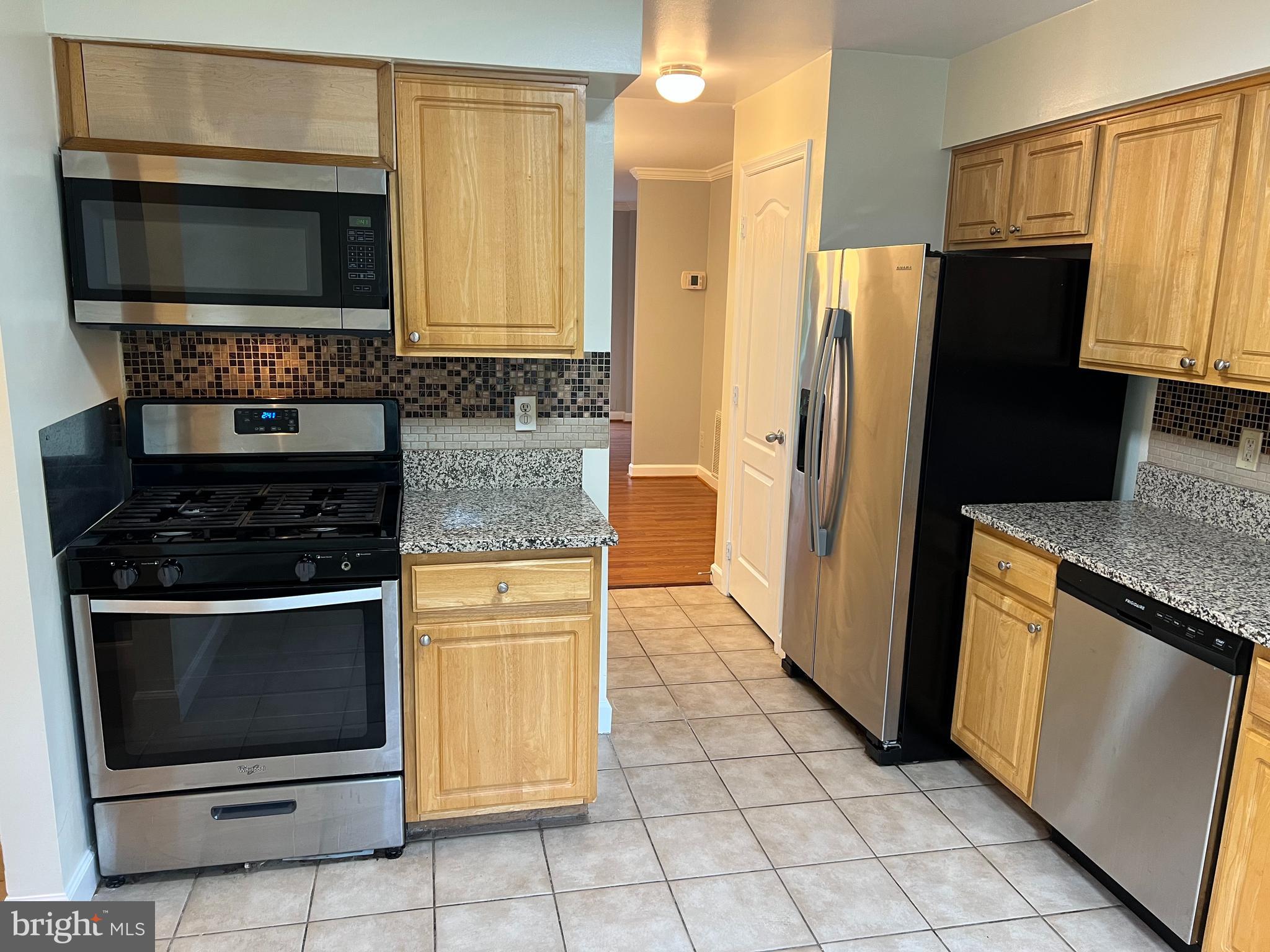 MONTGOMERY CHASE CODM - Residential Lease