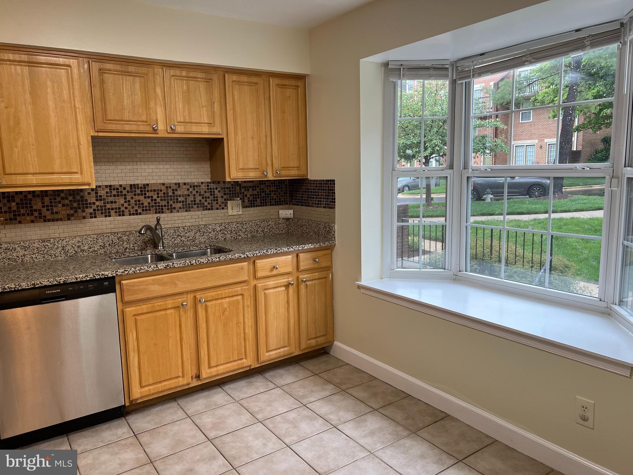 MONTGOMERY CHASE CODM - Residential Lease