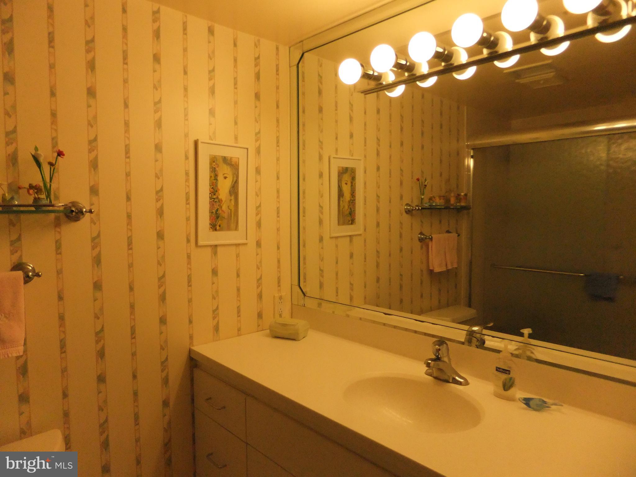 OAK HILL - Residential