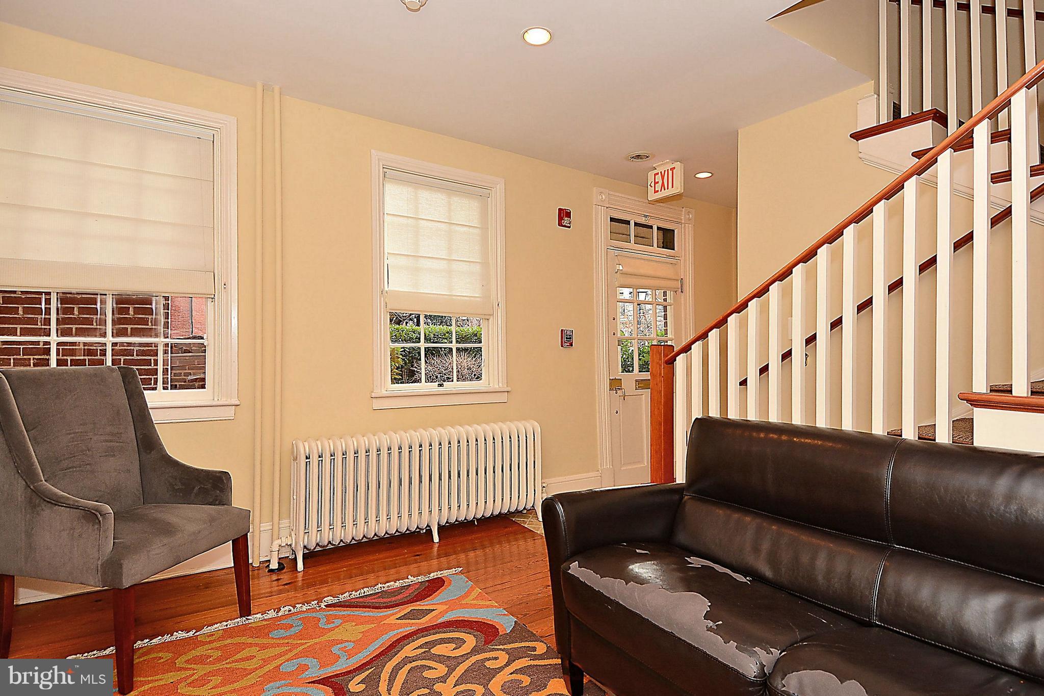 OLD TOWN - Commercial Sale