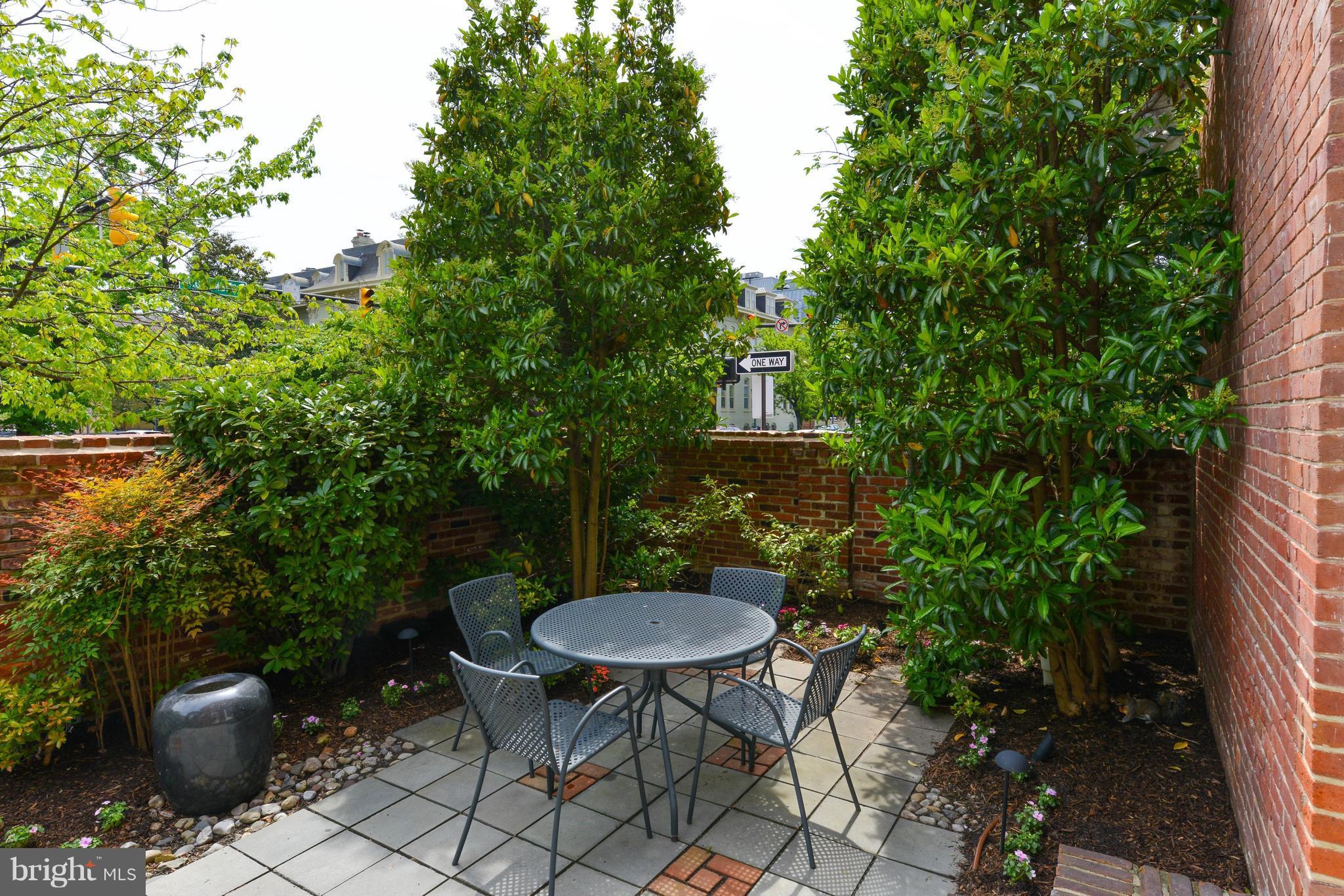 OLD TOWN - Commercial Sale